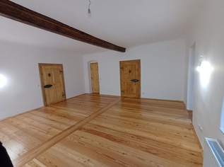 Stilvolle 3-Zimmer-Wohnung mit Blick ins Grüne in Seenähe, 1100 €, Immobilien-Wohnungen in 4810 Gmunden