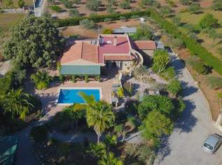 Malaga - Zu verkaufen 4600 m² Grundstück mit 2 Einfamilien Häuser und 2 Appartments & Swimming Pool, 870000 €, Immobilien-Häuser in 1020 Leopoldstadt