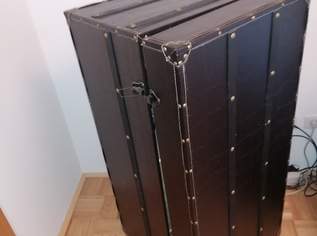 Bar Schrankkoffer auf Rollen, 1000 €, Marktplatz-Sammlungen & Haushaltsauflösungen in 4073 Wilhering