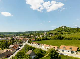 Traumhaftes Einfamilienhaus mit Vinothek im Herzen des Weinviertels, 498000 €, Immobilien-Häuser in 2162 Falkenstein