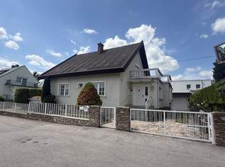 Im Herzen der Esterházy-Stadt – Haus mit Pool auf weitläufigem Grundstück in begehrter Wohnlage, 595000 €, Immobilien-Häuser in 7000 Eisenstadt Im Herzen der Esterházy-Stadt – Haus mit Pool auf weitläufigem Grundstück in begehrter Wohnlage, 595000 €, Immobilien-Häuser in 7000 Eisenstadt