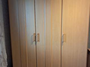 Kleiderschrank, 80 €, Haus, Bau, Garten-Möbel & Sanitär in 2514 Gemeinde Traiskirchen Kleiderschrank, 80 €, Haus, Bau, Garten-Möbel & Sanitär in 2514 Gemeinde Traiskirchen