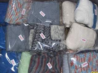 Handgestrickte Socken (17 Paar), 51 €, Kleidung & Schmuck-Damenkleidung in 2491 Gemeinde Steinbrunn