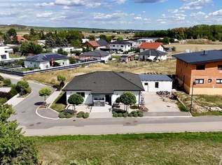 Neuer Bungalow. Garten. Terrasse. Fair im Preis., 297000 €, Immobilien-Häuser in 2054 Gemeinde Haugsdorf Neuer Bungalow. Garten. Terrasse. Fair im Preis., 297000 €, Immobilien-Häuser in 2054 Gemeinde Haugsdorf