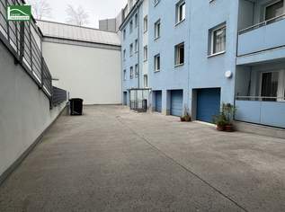Begehrte Garagenbox im Innenhof mit Stromanschluss (Nettopreis) in ausgezeichneter Lage - direkt beim Bahnhof Meidling, 199 €, Immobilien-Kleinobjekte & WGs in 1120 Meidling Begehrte Garagenbox im Innenhof mit Stromanschluss (Nettopreis) in ausgezeichneter Lage - direkt beim Bahnhof Meidling, 199 €, Immobilien-Kleinobjekte & WGs in 1120 Meidling