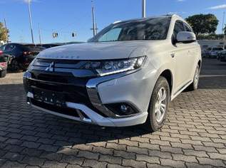 Outlander 2,4 PHEV Intense, 24490 €, Auto & Fahrrad-Autos in 2000 Gemeinde Stockerau