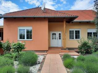 Charmantes Einfamilienhaus mit großem Garten, Keller und Pool - Grundstücksteilung möglich!, 475000 €, Immobilien-Häuser in 7131 Halbturn
