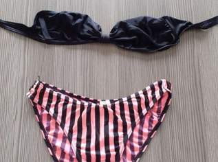 Bikini, 2 €, Kleidung & Schmuck-Damenkleidung in 4030 Linz