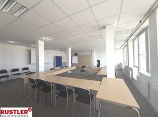 Weitläufiges DG-Büro mit Rundumblick im Herzen von Mödling, 9559.34 €, Immobilien-Gewerbeobjekte in 2340 Gemeinde Mödling