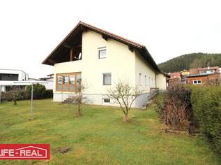 Großzügiges Zweifamilienhaus in ruhiger Lage mit Blick ins Grüne, 459000 €, Immobilien-Häuser in 4291 Lasberg