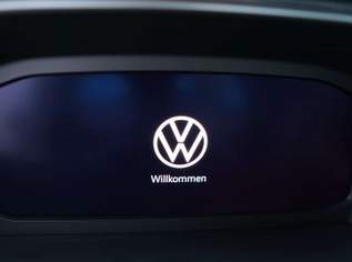 T-Roc 1,5 TSI ACT Style DSG Style PANO AHK LED, 35490 €, Auto & Fahrrad-Autos in 8263 Großwilfersdorf T-Roc 1,5 TSI ACT Style DSG Style PANO AHK LED, 35490 €, Auto & Fahrrad-Autos in 8263 Großwilfersdorf