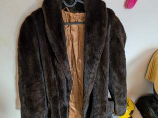 Pelzmäntel , 1500 €, Marktplatz-Antiquitäten, Sammlerobjekte & Kunst in 6020 Innsbruck
