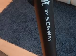 NINEBOOT E-SCOOTER , 140 €, Marktplatz-Sportgeräte & Zubehör in 2320 Schwechat NINEBOOT E-SCOOTER , 140 €, Marktplatz-Sportgeräte & Zubehör in 2320 Schwechat