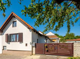 Sofort einziehen! | Familienhaus zum Wohlfühlen | Hochwertige Ausstattung | Viel Platz für alle, 339000 €, Immobilien-Häuser in 2221 Groß-Schweinbarth Sofort einziehen! | Familienhaus zum Wohlfühlen | Hochwertige Ausstattung | Viel Platz für alle, 339000 €, Immobilien-Häuser in 2221 Groß-Schweinbarth