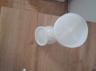 Tupper Zuckerstreuer H:22cm Dm.8cm, 20 €, Marktplatz-Sammlungen & Haushaltsauflösungen in 1220 Donaustadt