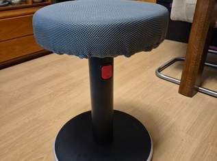 Ergonomischer Sitz/ Stehhocker, 50 €, Haus, Bau, Garten-Möbel & Sanitär in 1140 Penzing