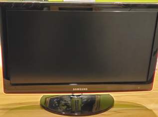 Samsung P 2270 HD Monitor 22 Zoll mit TV und Sat - Tuner und Fernbedienung., 30 €, Marktplatz-Computer, Handys & Software in 8045 Graz