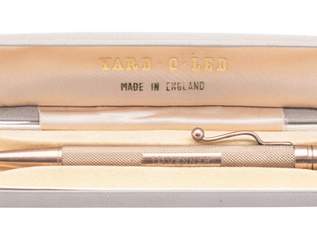 Goldener Bleistift Elizabeth II mit Siegel 375/ 9 Karat Gold/ 1930 27,80 g -40 % Rabatt!, 767 €, Kleidung & Schmuck-Accessoires, Uhren, Schmuck in Bulgarien