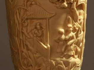 Dekoration / Vase aus Alabaster