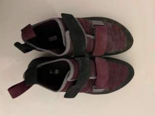 Fast neue Black Diamond Momentum Kletterschuhe merlot in 41 (entspricht aber eher 39/40), 40 €, Marktplatz-Sportgeräte & Zubehör in 8043 Graz