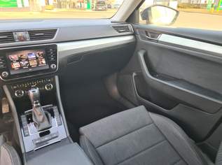 Skoda Superb Kombi 2,0 TDI DSG Kombi Skoda Superb Kombi 2,0 TDI DSG Kombi