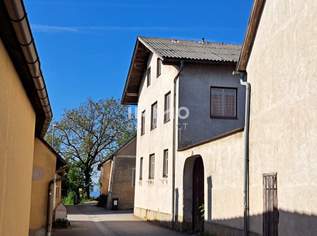 Ehemaliges Bauernhaus mit malerischen Innenhof, 198000 €, Immobilien-Häuser in 3643 Maria Laach am Jauerling