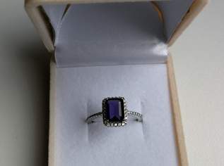 Silberring mit einem dunkellila-blauen Kristall, Italienisch, NEU