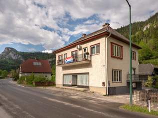 Zwei Häuser, ein Grundstück: Ihr neues Zuhause mit laufenden Mieteinnahmen, 390000 €, Immobilien-Häuser in 2662 Gemeinde Schwarzau im Gebirge