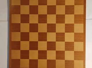 Damespiel aus Holz mit allen Figuren Damespiel aus Holz mit allen Figuren