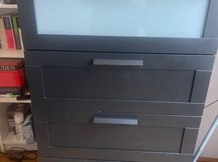 IKEA Kommode - Höhe 124 cm, guter Zustand mit Gebrauchsspuren, 40 €, Haus, Bau, Garten-Möbel & Sanitär in 1020 Leopoldstadt