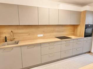 Klagenfurt - Universitätsstraße: großzügig geschnittene 4-ZI Wohnung mit Balkon & Garagenstellplatz, 1890 €, Immobilien-Wohnungen in 9020 