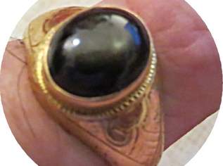 Goldring 23 Karat Thaigold 4 Gramm mit Onyx Goldring 23 Karat Thaigold 4 Gramm mit Onyx