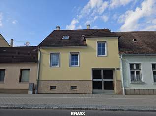 Gepflegtes Haus nahe Bahnhof, 169000 €, Immobilien-Häuser in 2136 Gemeinde Laa an der Thaya Gepflegtes Haus nahe Bahnhof, 169000 €, Immobilien-Häuser in 2136 Gemeinde Laa an der Thaya
