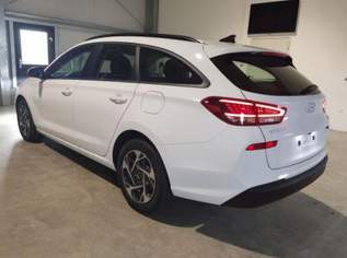 i30 Kombi Smart Plus Edition 1.0 T-GDI 100 PS..., 24383 €, Auto & Fahrrad-Autos in 6844 Gemeinde Altach