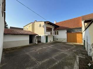 Sanierungsobjekt mit zwei Wohnhäusern und Nebengebäuden in Poysdorf!, 139000 €, Immobilien-Häuser in 2170 Poysdorf Sanierungsobjekt mit zwei Wohnhäusern und Nebengebäuden in Poysdorf!, 139000 €, Immobilien-Häuser in 2170 Poysdorf