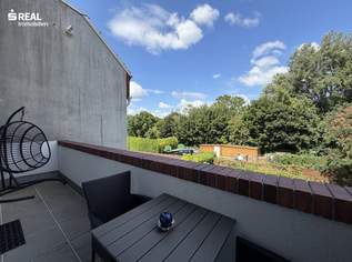 Moderne Maisonettewohnung auf drei Ebenen mit Balkon, Klimaanlage und eigenem Stellplatz, 325000 €, Immobilien-Wohnungen in 7100 Gemeinde Neusiedl am See Moderne Maisonettewohnung auf drei Ebenen mit Balkon, Klimaanlage und eigenem Stellplatz, 325000 €, Immobilien-Wohnungen in 7100 Gemeinde Neusiedl am See