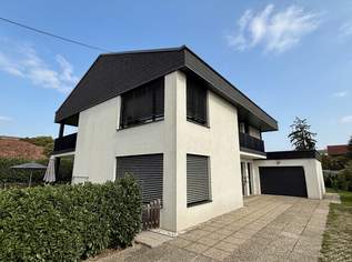 Lichtdurchflutete 3-Zimmer-Wohnung mit großzügigem Gartenanteil im Zentrum von Pasching, 1699.2 €, Immobilien-Wohnungen in 4061 Pasching Lichtdurchflutete 3-Zimmer-Wohnung mit großzügigem Gartenanteil im Zentrum von Pasching, 1699.2 €, Immobilien-Wohnungen in 4061 Pasching