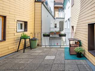 ***Bieterverfahren***Zinshaus Nähe Landestheater und Taubenmarkt mit großem Entwicklungspotential, 650000 €, Immobilien-Häuser in Oberösterreich