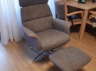 Relax Sessel mit Hocker Kopfstütze und Armlehnen grau, 800 €, Haus, Bau, Garten-Möbel & Sanitär in 6923 Marktgemeinde Lauterach