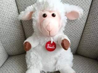 Trudi Handpuppe Schaf, ca 27cm, FIXPREIS 15€ (Neupreis lag bei 33€, siehe Foto Nr 7)/ NUR SELBSTABHOLUNG,23 Bez. KEIN Versand ! ! ! ! !, 15 €, Kindersachen-Spielzeug in 1230 Liesing