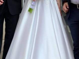 Maßgeschneidertes Brautkleid / Hochzeitskleid, Neuwertig, 1300 €, Kleidung & Schmuck-Damenkleidung in 1130 Hietzing