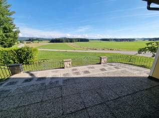 Wohnen mit Weitblick – Bungalow in Aussichtslage OÖ!, 1490 €, Immobilien-Häuser in 5165 Berndorf bei Salzburg