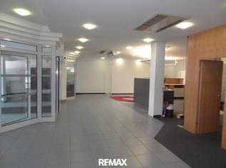 Sehr gut sichtbare Geschäftsfläche mit ca. 232m² in guter Frequenzlage von Pradl zu mieten, 4283.22 €, Immobilien-Gewerbeobjekte in Tirol