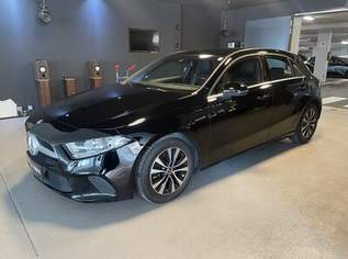 A 180 d*Style*RFK*TEMP*SPUR*KEYL*Sitzh*Navi, 27990 €, Auto & Fahrrad-Autos in 6200 Marktgemeinde Jenbach A 180 d*Style*RFK*TEMP*SPUR*KEYL*Sitzh*Navi, 27990 €, Auto & Fahrrad-Autos in 6200 Marktgemeinde Jenbach