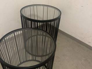 2 kleine Beistelltische – modern & vielseitig 2 kleine Beistelltische – modern & vielseitig