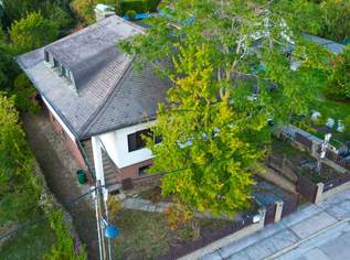Charmantes Einfamilienhaus mit hervorragendem Potenzial auf einem großzügigen 1.062 m² Grundstück, 900000 €, Immobilien-Häuser in 1210 Floridsdorf Charmantes Einfamilienhaus mit hervorragendem Potenzial auf einem großzügigen 1.062 m² Grundstück, 900000 €, Immobilien-Häuser in 1210 Floridsdorf