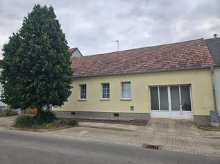 Gepflegtes Haus mit Stadel, 169000 €, Immobilien-Häuser in 2184 Hauskirchen Gepflegtes Haus mit Stadel, 169000 €, Immobilien-Häuser in 2184 Hauskirchen