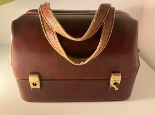 Vintage Kosmetikkoffer aus Leder, 90 €, Kleidung & Schmuck-Taschen & Koffer in 1200 Brigittenau