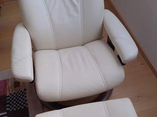 Verkaufe STRESSLESS Sessel inkl. Hocker, Echtleder, Farbe Creme.