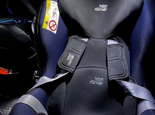 Britax Römer Max Way Plus + Reboarder-Spiegel